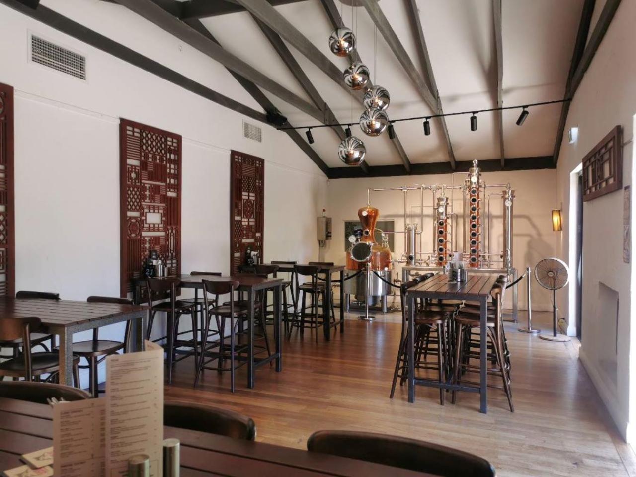 Mahogany Inn And Distillery Mahogany Creek Экстерьер фото
