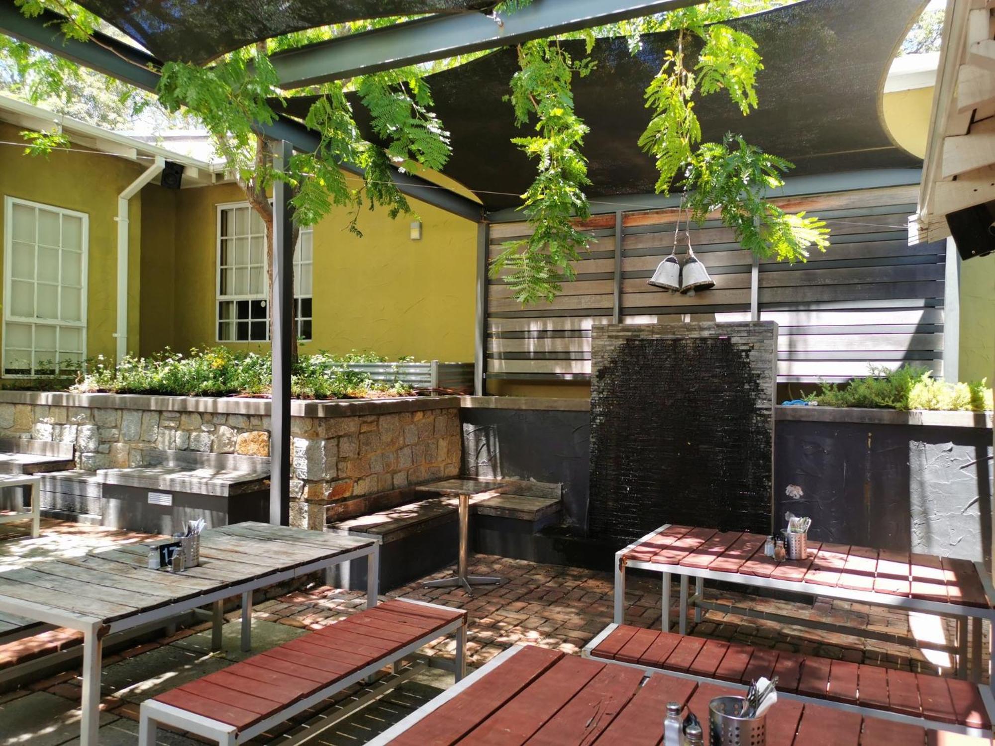 Mahogany Inn And Distillery Mahogany Creek Экстерьер фото