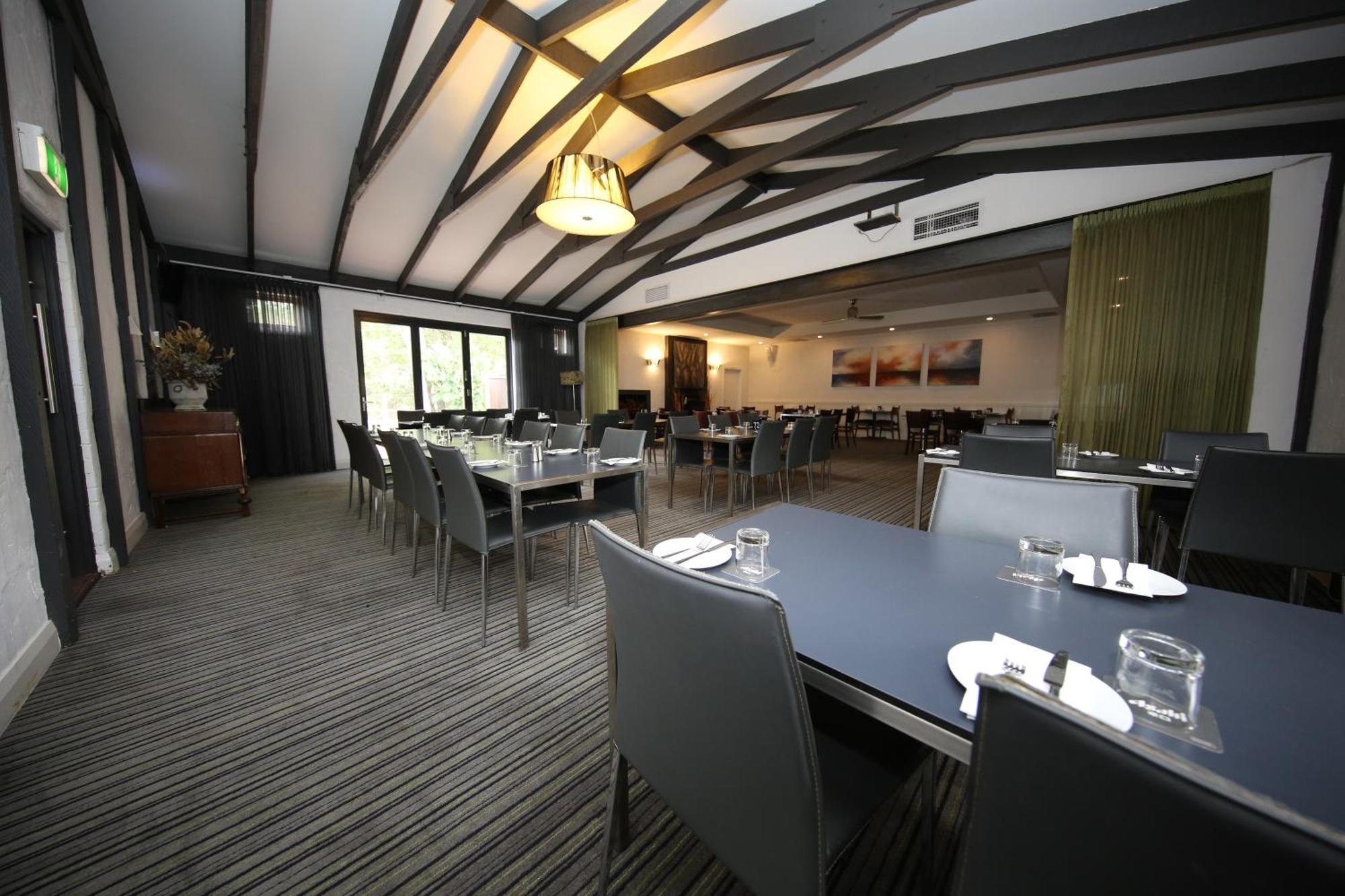 Mahogany Inn And Distillery Mahogany Creek Экстерьер фото