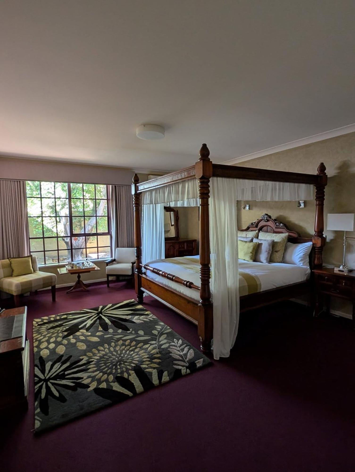 Mahogany Inn And Distillery Mahogany Creek Экстерьер фото