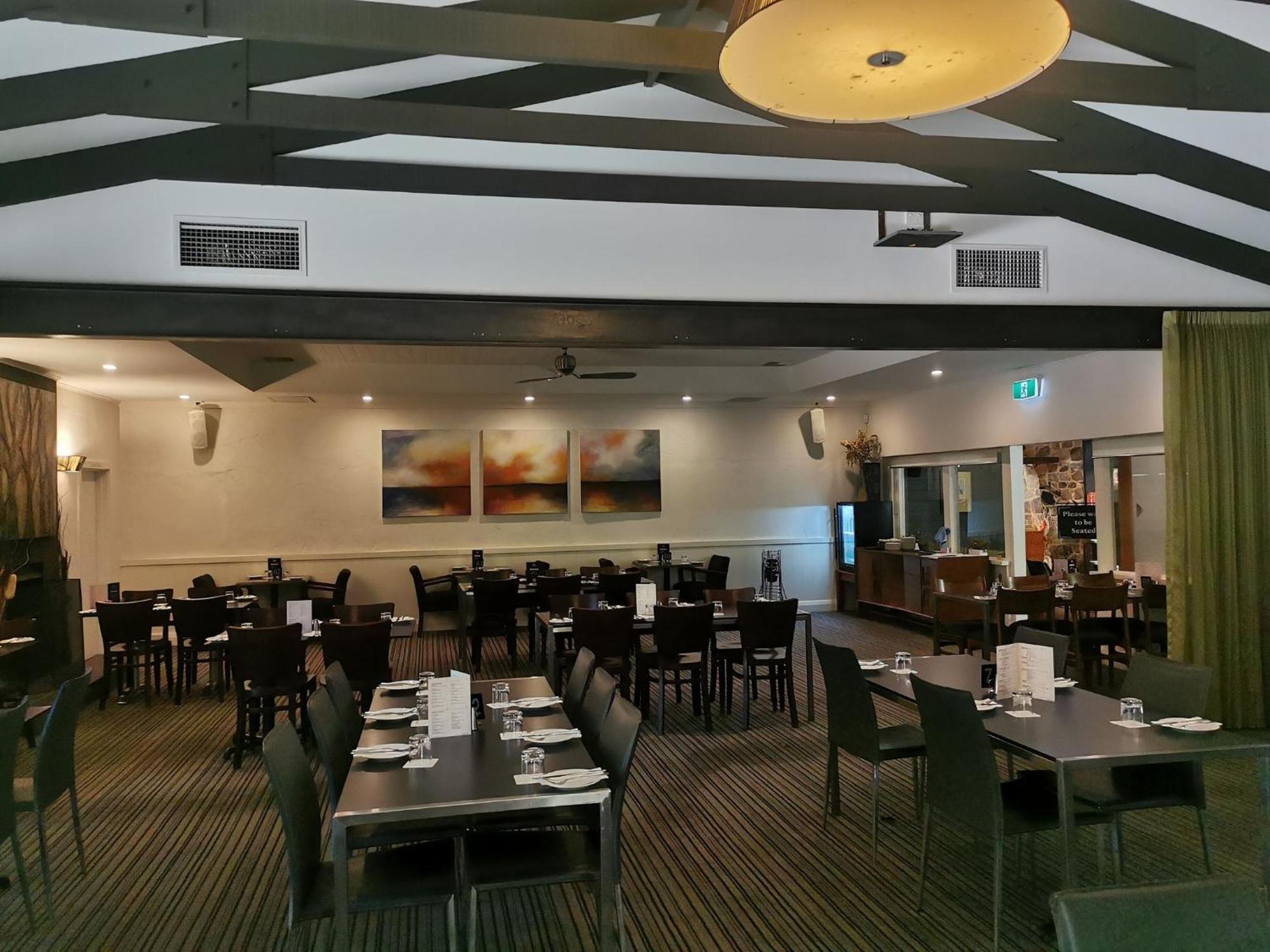 Mahogany Inn And Distillery Mahogany Creek Экстерьер фото
